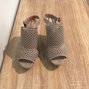 Madden Girl wedge shoes - NWT - Womens size 9.5